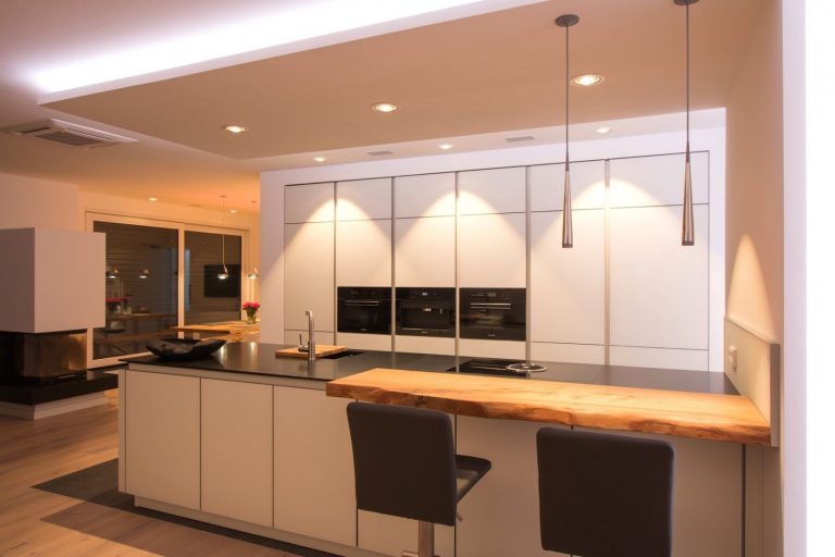 Rezept für eine gelungene Beleuchtung der Küche // lucente Lichtlanung