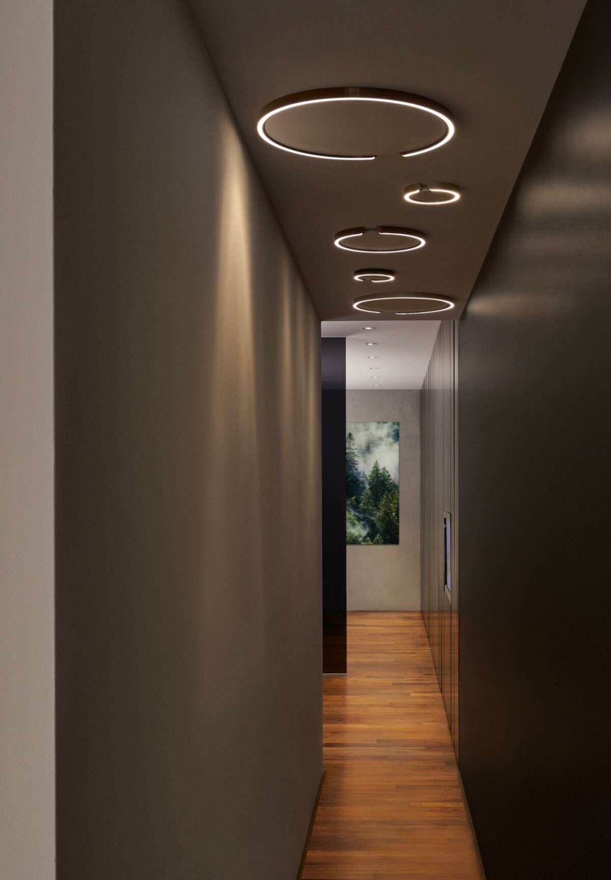 Freundliche Flurbeleuchtung – Vier Lichtlösungen, die Sie begeistern